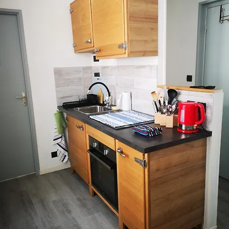 아파트 Cosy & Calme - Dernier Etage Saint-Jean-dʼAngély